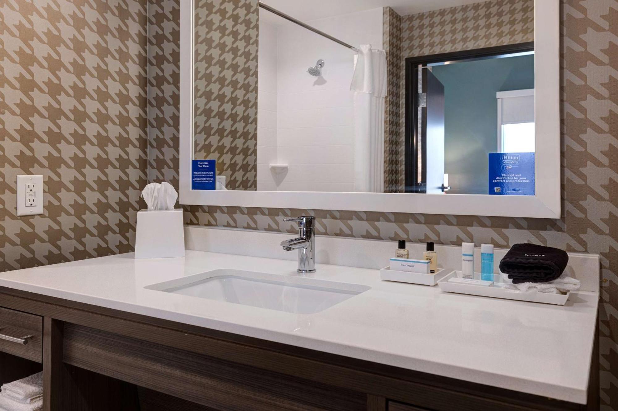 Home2 Suites By Hilton Dekalb Ngoại thất bức ảnh